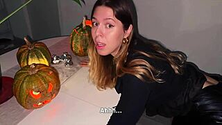 Wow, squirt on Halloween! Don't cum until the end!