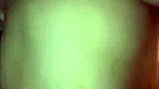 I tease you with my curvy body and hot piss.