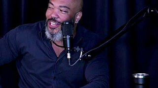 A forma de resolver seu tesão o cara de pau pequeno ficou enchendo seu saco e os puteiros não a aceitam - pri melancia watch on sheer red