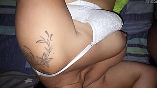 i meet my frends mom in her room