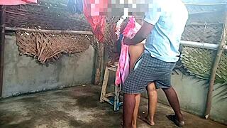 Indian Aunty In Saree Fucks Young Boy Hard!