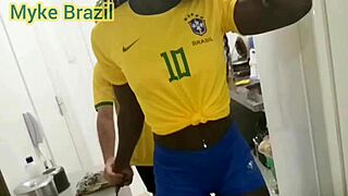 i wacth fernanda choclate get fuckd by myke durin the game