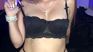 Pretty woman jerks off!