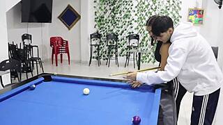 Nuevo video chica morena latina es follada en billar