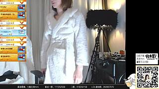 i'm chatting with guo mini on chinese web