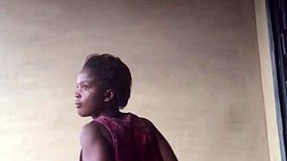 why does crazybitch twerk her big ass outdoors?