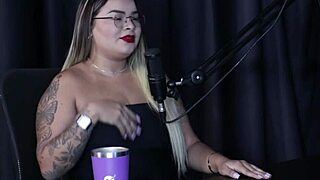 Achava que o porn� seria um trabalho f�cil foi chamada de pen�lope todo dia bate uma siririca e se fetiche no xvideos - suellen barrar watch on sheer red