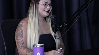 Achava que o porn� seria um trabalho f�cil foi chamada de pen�lope todo dia bate uma siririca e se fetiche no xvideos - suellen barrar watch on sheer red