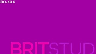 Voyeur couple fucks in airbnb