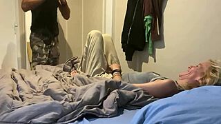 Camping bungalow weekend - bolwjob and eating pussy