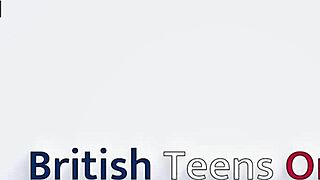 Hot milf and teen enjoy pussy eating in threesome