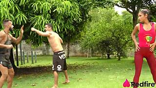 Training Tarada Niara Pessanha's Ass Outdoors with Anal and DP