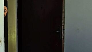 Stepdaughter Gets Aroused Seeing Stepfather In The Shower.