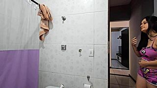 Stepdaughter Gets Aroused Seeing Stepfather In The Shower.