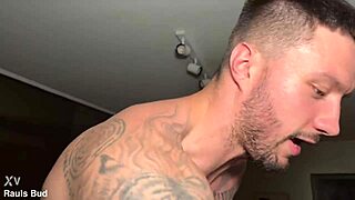 My girlfriend wants a threesome with Rauls bud, so exciting! 😏