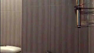 Ha Yen Fucking In The Bathroom With Vip Customer.