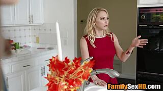 Thanks giving day turns into a wild sex orgy! 🍗😈