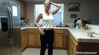 Jess Ryan, Sexy Milf In The Kitchen!