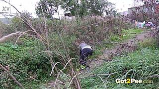 i'm this pretty czech girl peein in nature outdoors