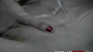 i'm fingering this kinky bathing teen in the bath