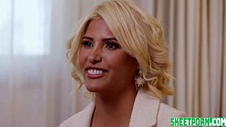 does colombian carlita ray love sex?