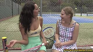 Real Lesbians Eat Out Each Other with Fingers and Tongues 😋