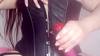 Mi Madrastra Es Mi Puta Le Dejo Dinero Y Se Masturba El Culo Y La Concha Gritando Mi Nombre Una Delicia En Mexicana En Usa 2!