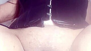 Mi Madrastra Es Mi Puta Le Dejo Dinero Y Se Masturba El Culo Y La Concha Gritando Mi Nombre Una Delicia En Mexicana En Usa 2!