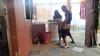 Minha Esposa Saiu E A Empregada Não Resistiu Meu Pau Ereto Durante O Treino Em Casa