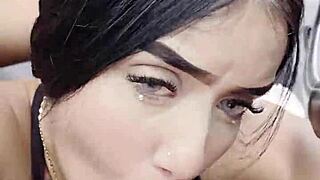 LE CHUPO LA POLLA MIENTRAS CONDUCE POR LA V�A P�BLICA