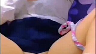 我让教授揉逼，但他违约操了我的屁股