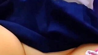 我让教授揉逼，但他违约操了我的屁股