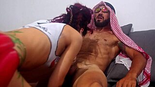 Pica E Palmada Na Cara Enquanto É Fodida No Pelo