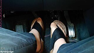 Nylon feet with toe separators in the car