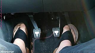 Nylon feet with toe separators in the car