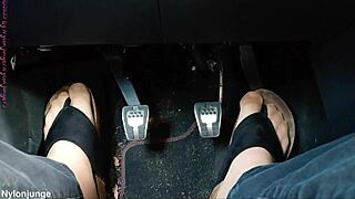 Nylon feet with toe separators in the car