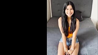 In this latina casting, a babe with a perfect ass tries her first experience