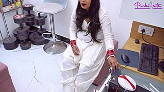 新婚印度辣妹继妹被继兄意外狗爬式猛操