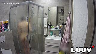 luuv kareflore films her real amateur homemade shower routine for her real life show