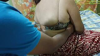 Sexy Hot Desi Housewife Gets Full Body Massage