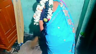 Indian Aunty Room Cleaning Have A Sex House Woner!