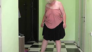 mature milf jumps rope shakes big boobs and fat booty