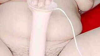 i-i metiendome este gran consolador saboreando en lo mas profundo de mi vagina...