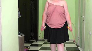 mature milf jumps rope shakes big boobs and fat booty