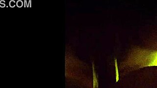 entro al cuarto mientas se vestia