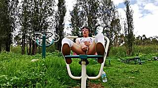 Paseo En Bicicleta Mostrando Las Bragas Este Viejito Me Queria Coger Cumshot Al Aire Libre