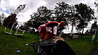 Paseo En Bicicleta Mostrando Las Bragas Este Viejito Me Queria Coger Cumshot Al Aire Libre