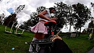 Paseo En Bicicleta Mostrando Las Bragas Este Viejito Me Queria Coger Cumshot Al Aire Libre