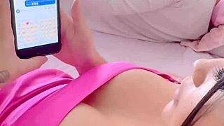 Neg�o dotado fodendo a japonesa casada na frente do corninho que apagou ap�s beber demais - lina nakamura 😈