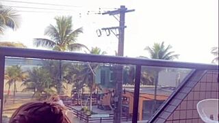 marido pegou no flagra lavando a sacada